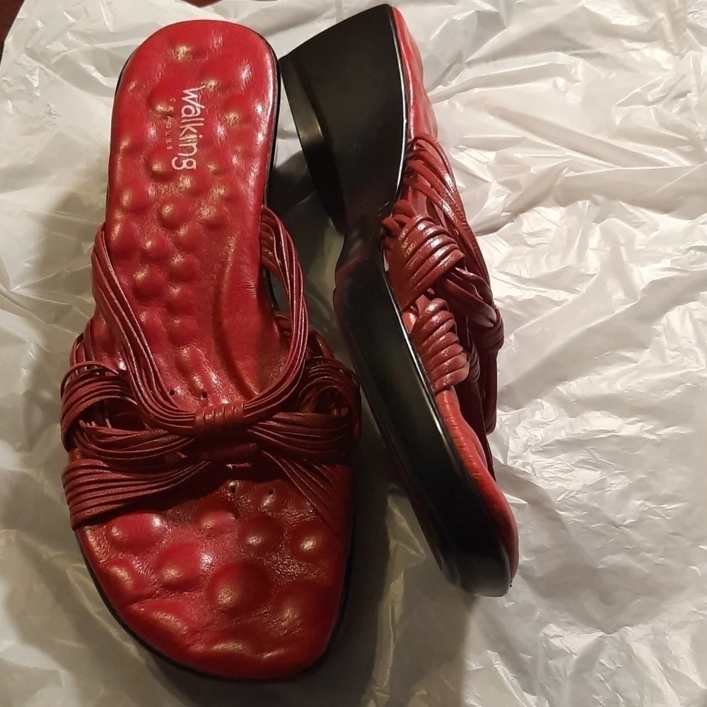 Walking Cradles Sandals 👡 New